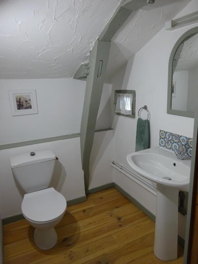 Lavender House - Traditional Stone House Oozing Charm And Character Cersay Exteriör bild