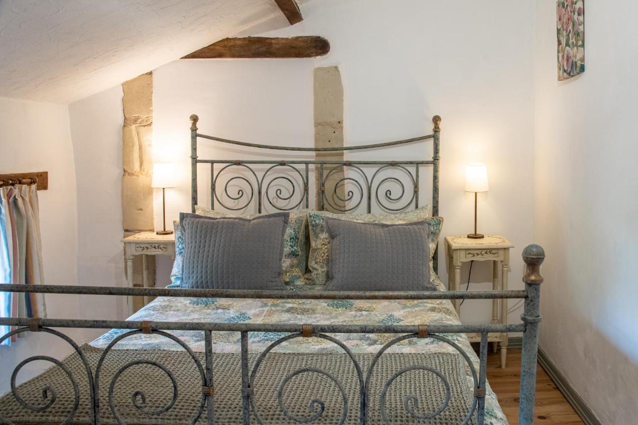 Lavender House - Traditional Stone House Oozing Charm And Character Cersay Exteriör bild